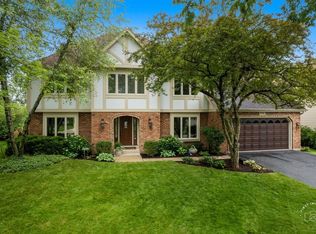 574 Braemar Ave, Naperville, IL 60563