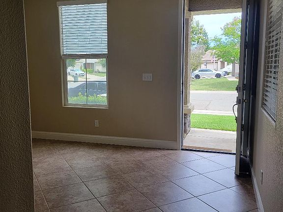 2nd image of 602 Delancy Way