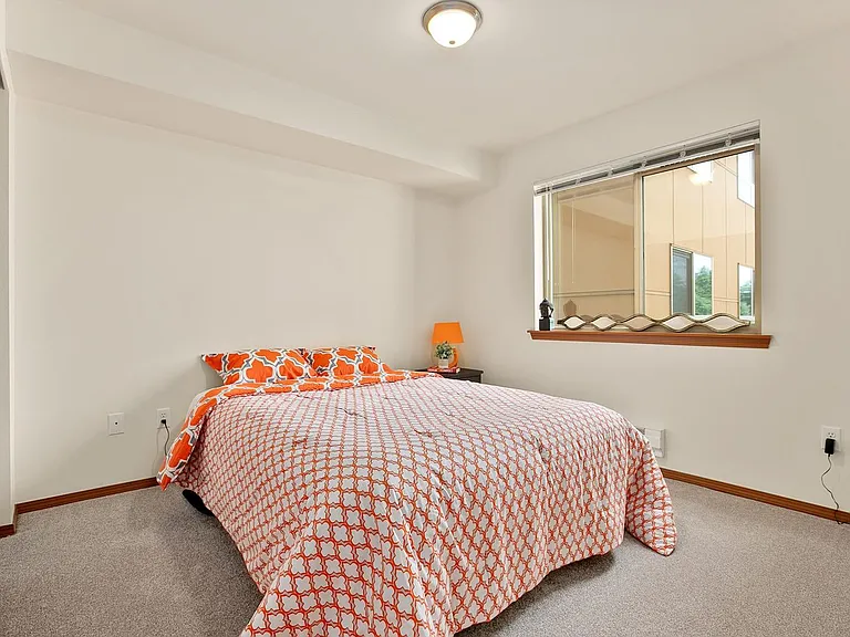 Victoria Park Senior Living Apartments — Photo 11