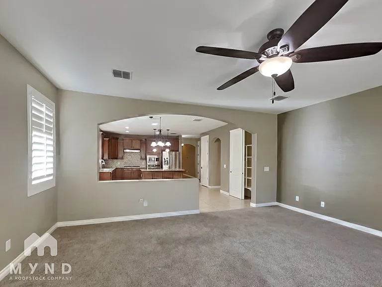 264 E Mead Dr — Photo 6