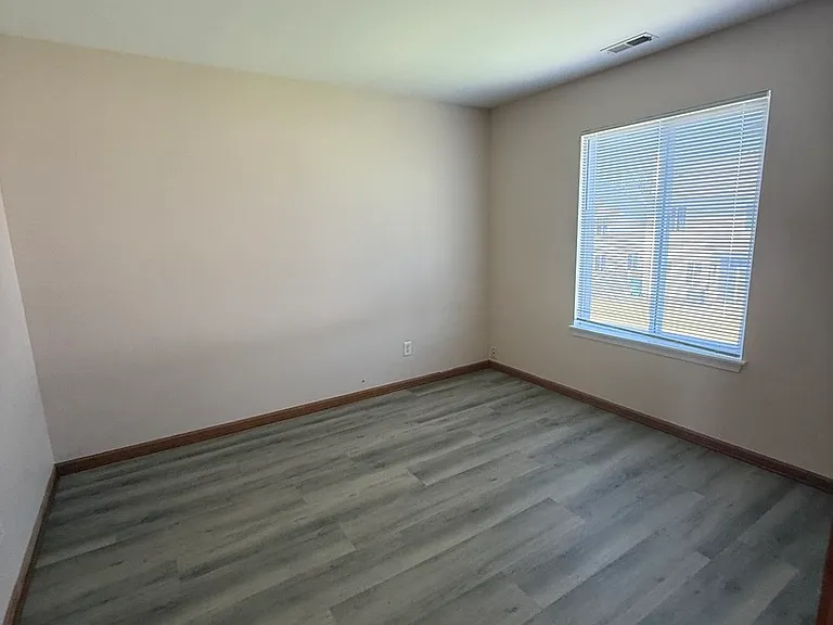 757 Bayles Dr — Photo 17