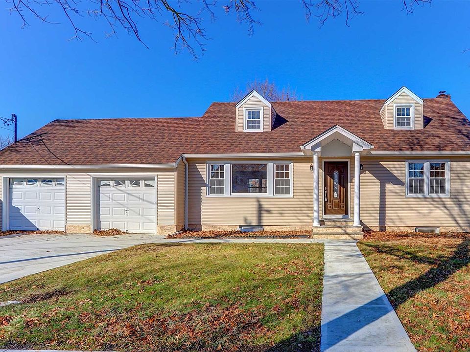 1st image of 44 Midwood Dr