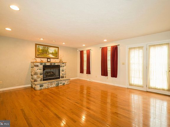 2nd image of 377 Bradley Ln
