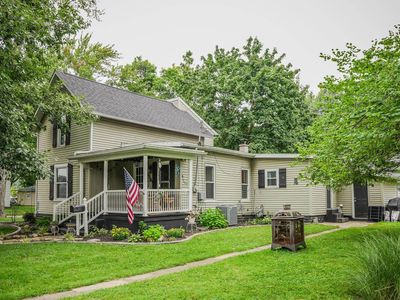158 W Van Buren St, Nappanee, IN, 46550