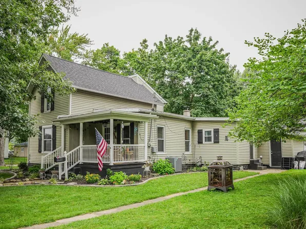 158 W Van Buren St, Nappanee, IN 46550