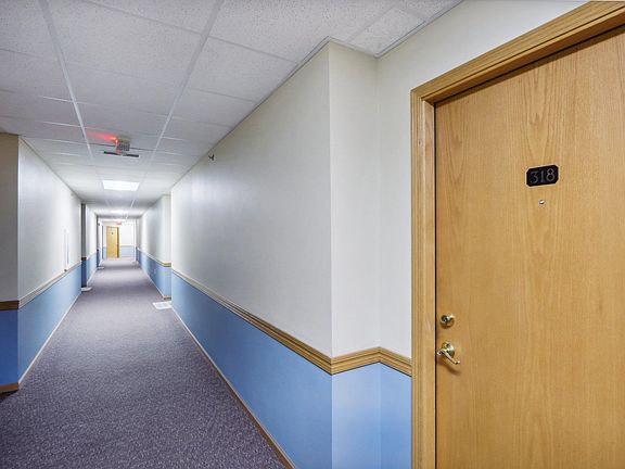 4th image of 102 Prairie Heights Dr APT 318