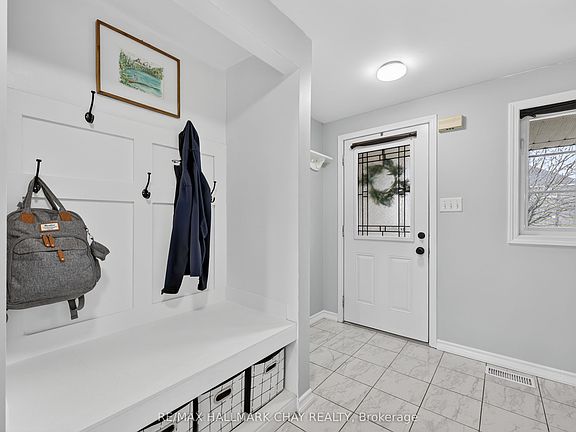 4th image of 2057 Osbond Rd