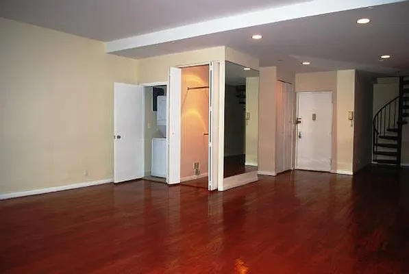 Rented by Nest Seekers International | media 14