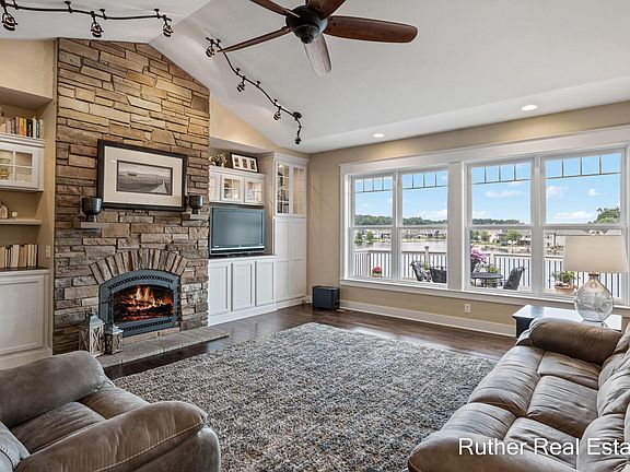 4th image of 3581 Redkey Dr SW