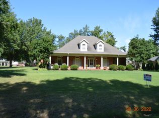 304 West Lake Dr, Marion, AR 72364