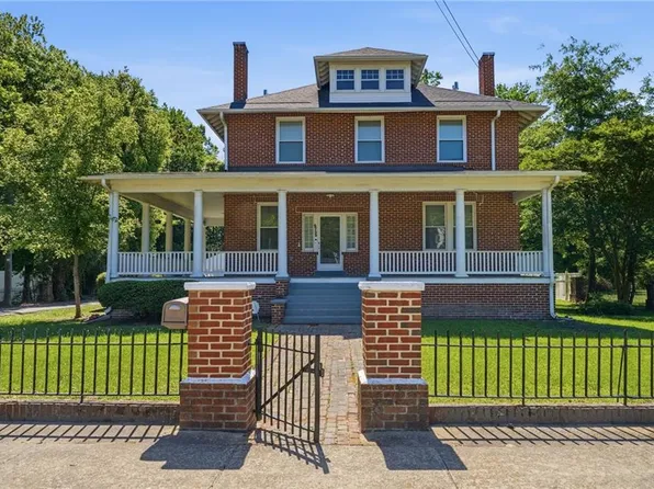 6753 S Quay Rd, Suffolk, VA 23437