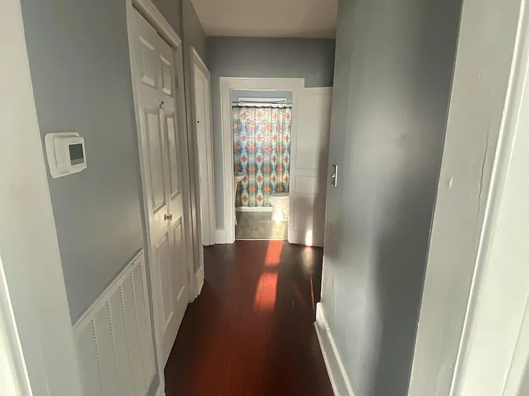 315 W 14th St — Photo 8