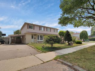 2616 Widemarr Rd, Mississauga, ON L5J 1M3