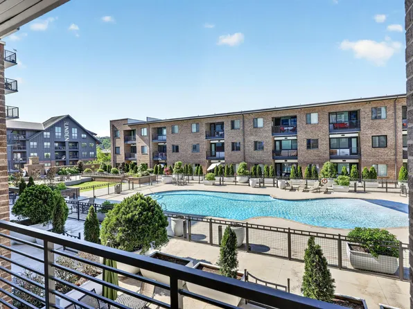 200 Manufacturers Rd APT 320, Chattanooga, TN 37405