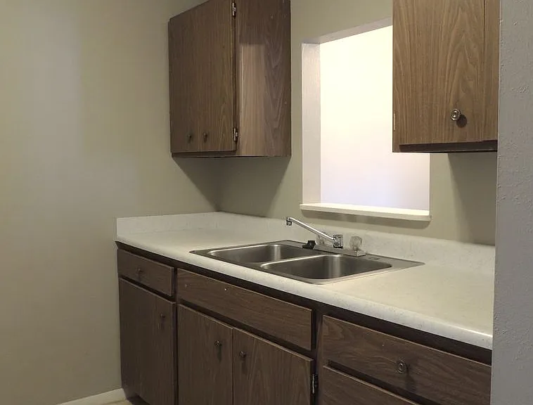 580 Cliff Ct #21 — Photo 8