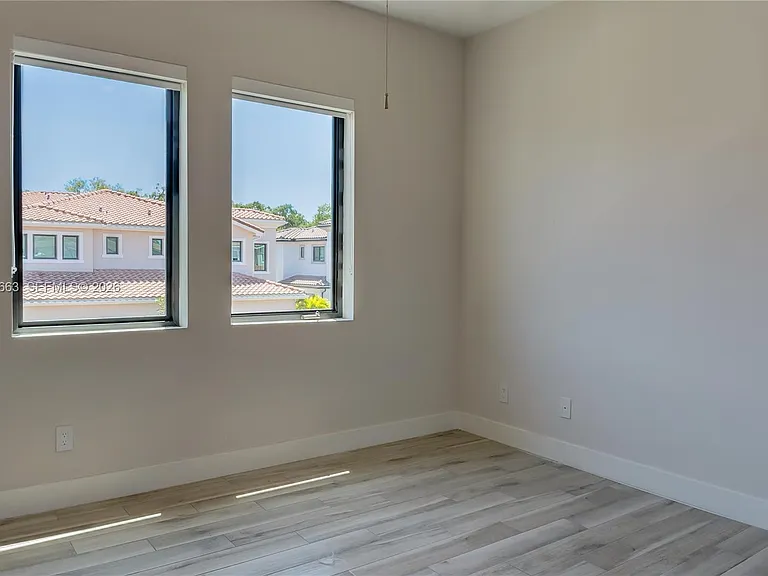 3412 Emerson Ln — Photo 15