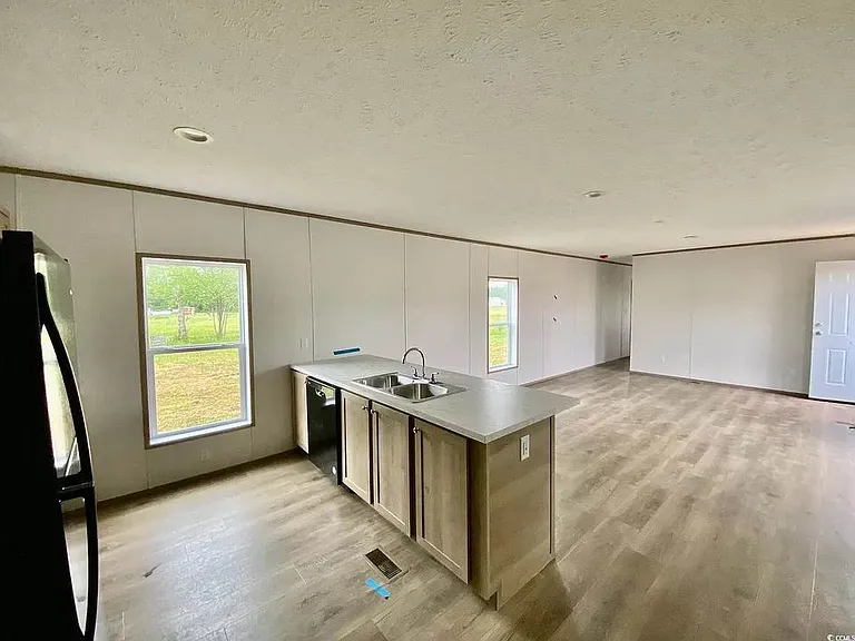 1434 Nathan Dr — Photo 11