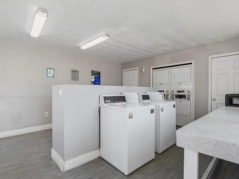 Elevate your lifestyle at Wymore 360 Apartments, where modern design meets comfortable living. Enjoy spacious layouts, top-notch amenities, and a vibrant community atmosphere. Schedule your tour today to see your future home!
