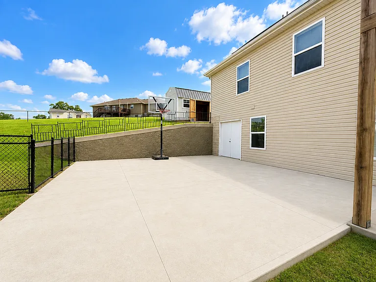 187 Ridgeview Dr — Photo 3