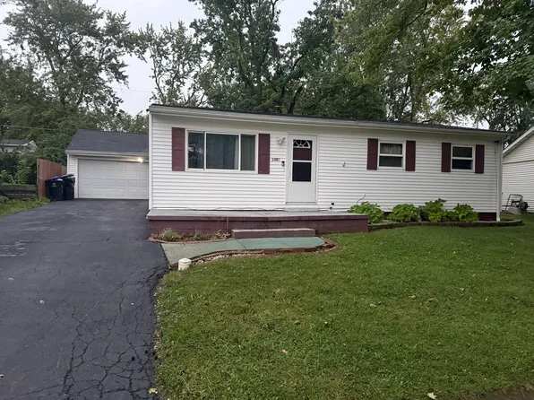 1305 Glenwood Rd, Bloomington, IL 61704