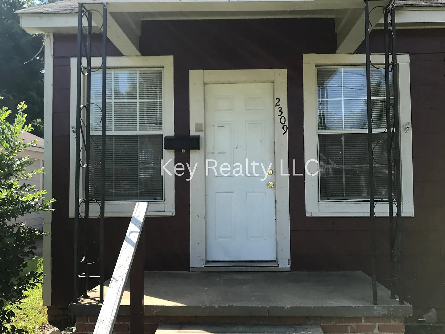 2309 Elliott St - Alexandria — Photo 2