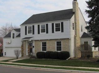 W159N8856 Patton Dr, Menomonee Falls, WI 53051