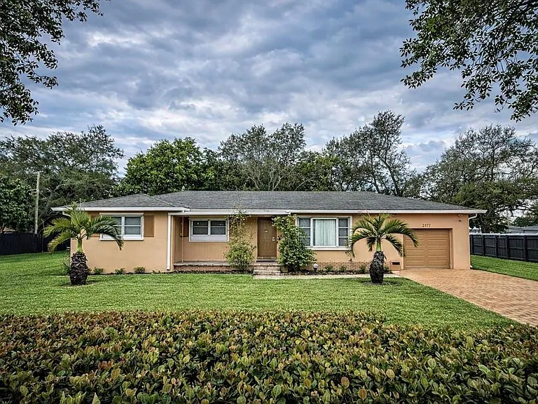 2970 Griffin Rd — Photo 2