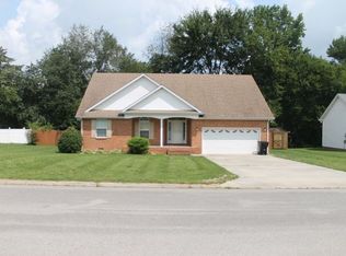 104 Woodridge Dr, Tullahoma, TN 37388