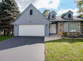 7711 W Maple Ridge Ct #7711, Franklin, WI 53132