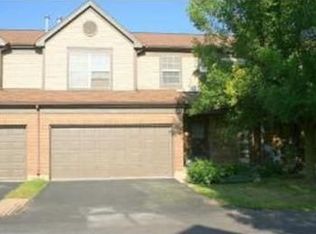 945 Old Oak Cir, Algonquin, IL