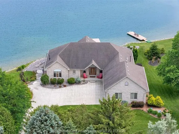 10540 Pinehurst Line, Chatham Kent, ON N7M 5J3