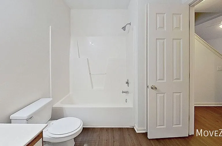 319 Saint Rosea Dr — Photo 21