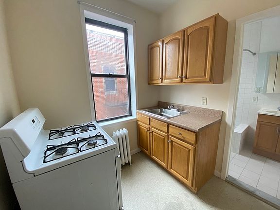 4th image of 32-64 41st St #4B
