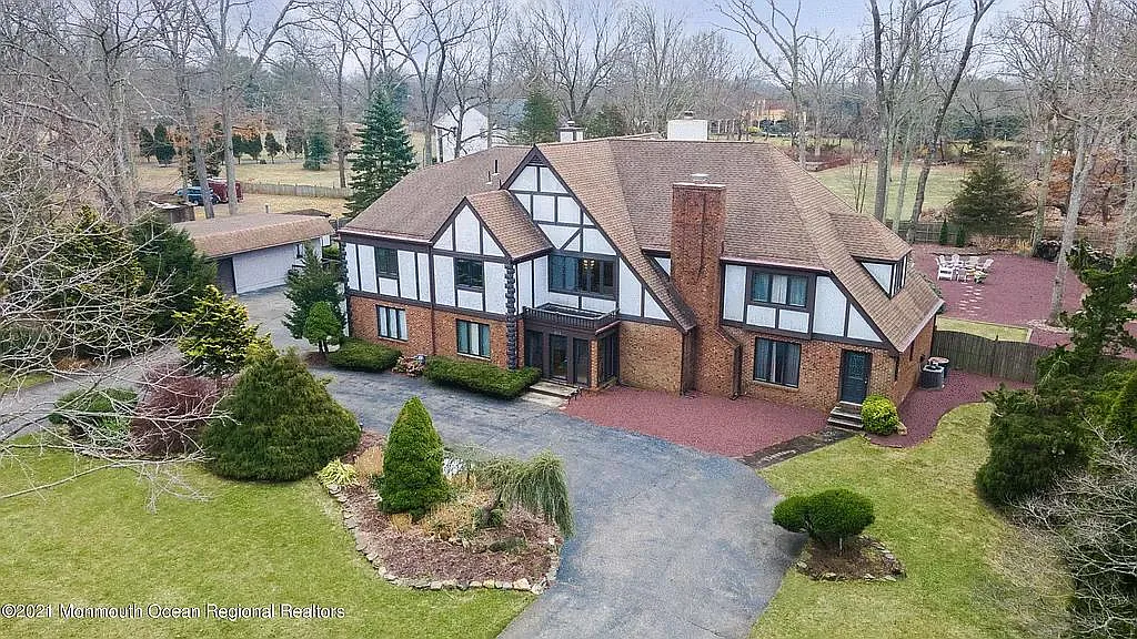 804 Columbia Rd — Photo 1