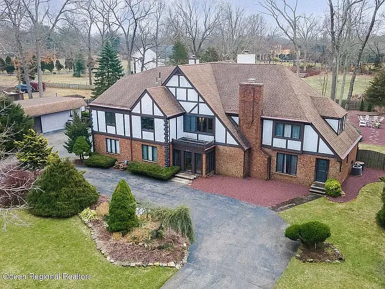 804 Columbia Rd — Photo 1