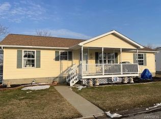 1458 Village Park Dr, Alden, NY 14004