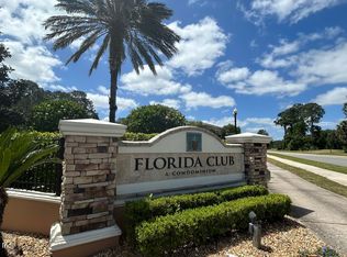 610 Fairway Dr APT 102, Saint Augustine, FL 32084