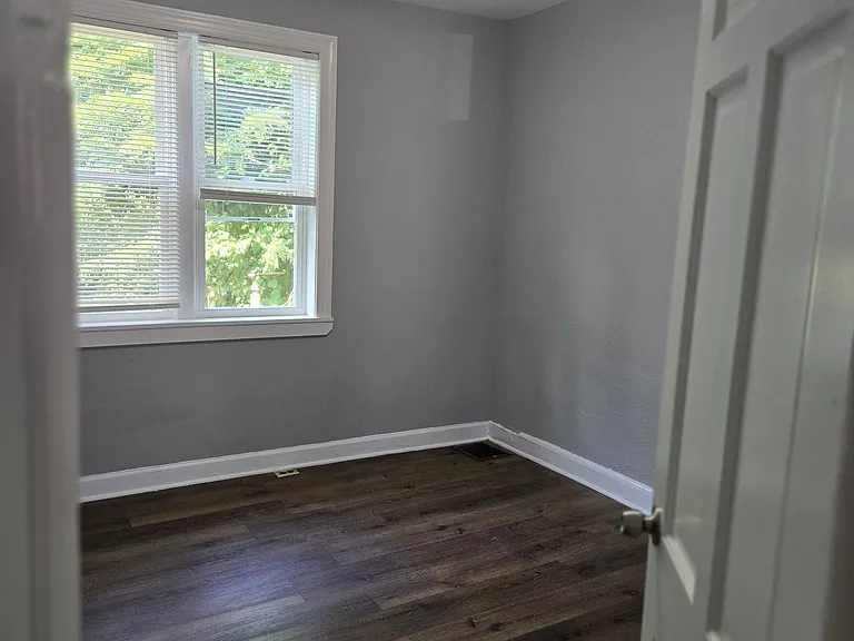 40 W Talbott St #1 — Photo 5