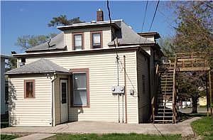 2nd image of 412 S Broadway St