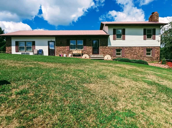 3190 Dc Caney Ridge Rd, Clintwood, VA 24228