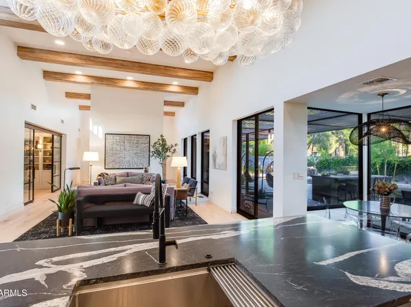 123 E Wagon Wheel Drive, Phoenix, AZ 85020