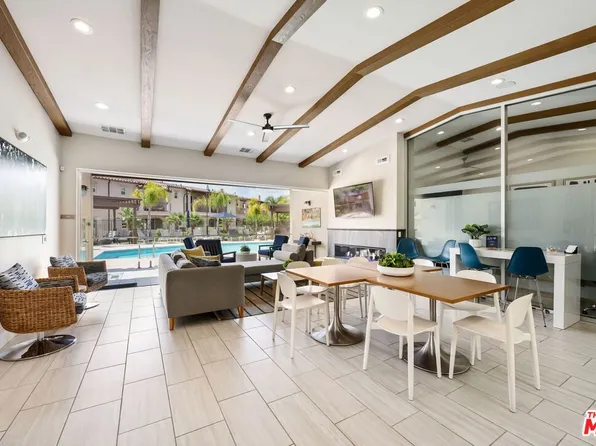 4428 Paxton Pl, Calabasas, CA 91302