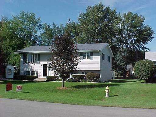1st image of 910 S Luther Dr