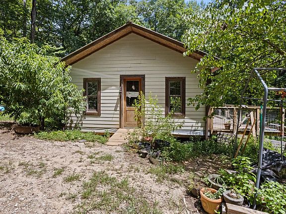 2nd image of 338 Little Crowe Creek Rd