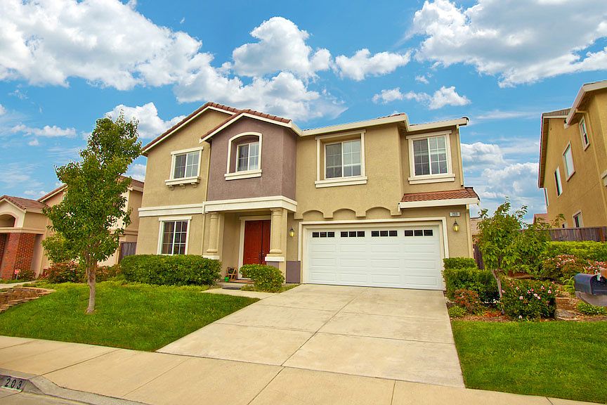 1st image of 203 Tanglewood Dr