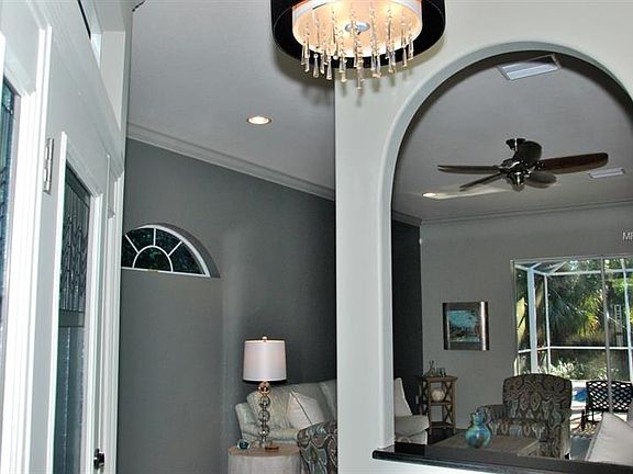 4th image of 311 Antis Dr