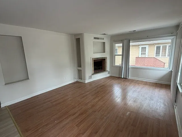 1828 183rd St — Photo 5