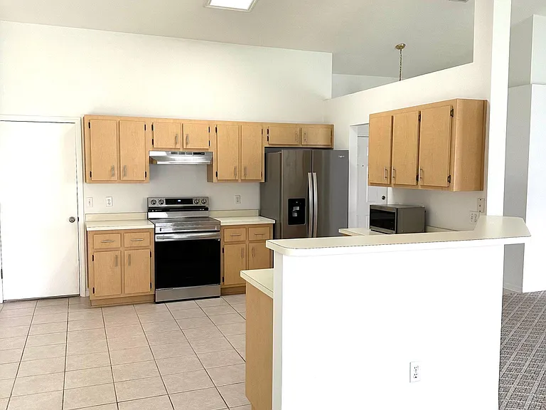 3942 NW 59th Ave — Photo 16