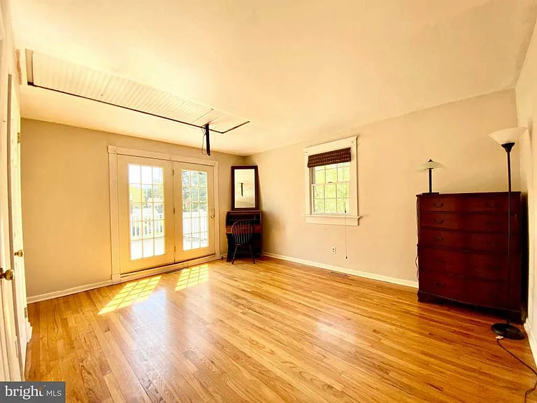 514 Ivydale Rd — Photo 17