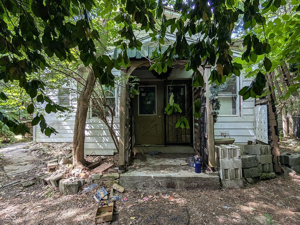1st image of 1808 E 68th St